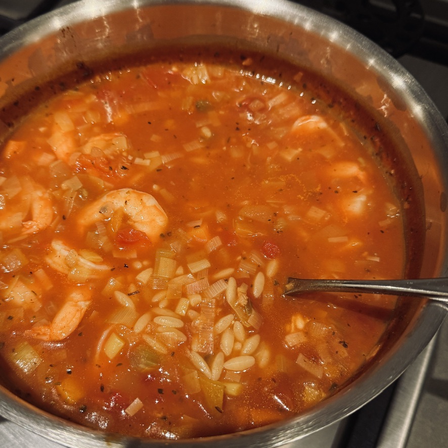 tinned tomato and veg soup with orzo and prawn.